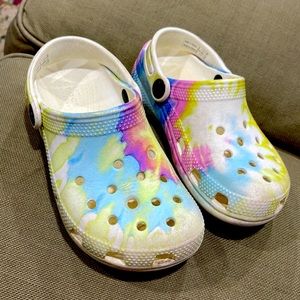 Girls size 12 crocs!